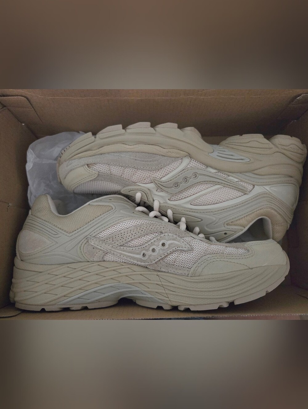 Saucony ProGrid Omni 9 Armor Sneakers Summer Sand NIB Women's 7